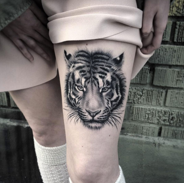 Tiger thigh piece by Elizabeth Markov