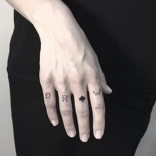 'Draw' finger tattoos by Shpadyreva Julia