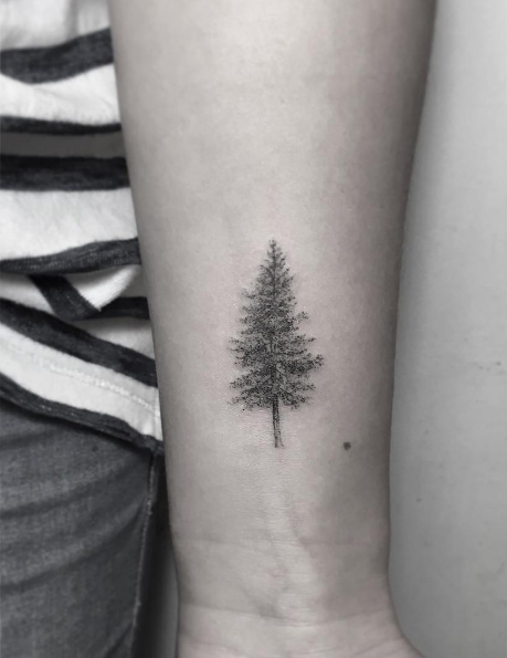 Dotwork tree tattoo by Zeke Yip