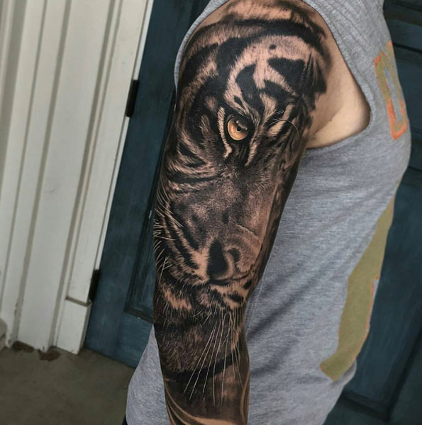 Black and grey tiger sleeve by Quin Hernandez