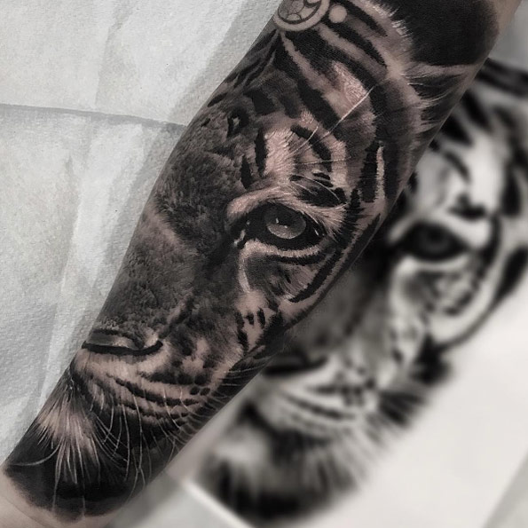 Tiger tattoo by Jp Alfonso