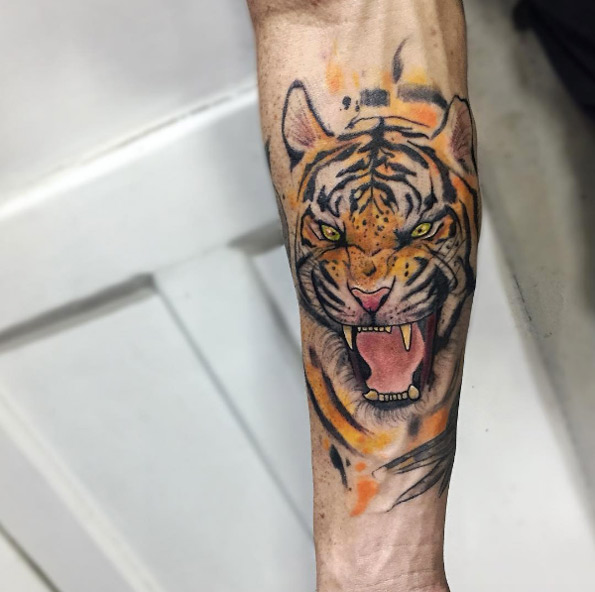 Watercolor tiger tattoo by Felipe Mello