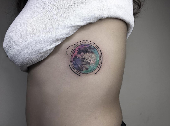 Colorful planetary side piece by Baris Yesilbas