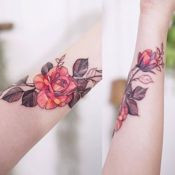 Gorgeous floral cover-up tattoo by Zihwa