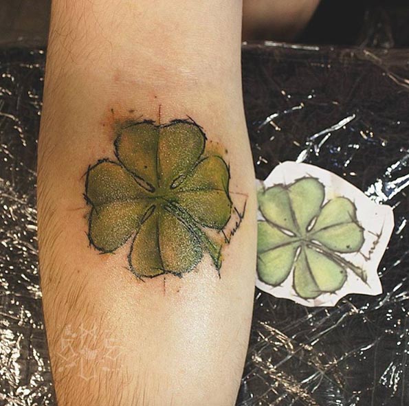 Four leaf clover with sketched edges by Anton