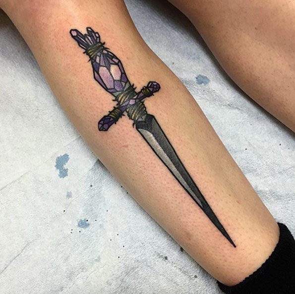 Gem-handled dagger by Korperkunst