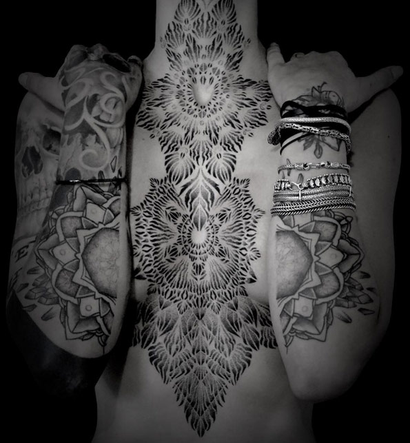 Sprawling sternum tattoo by Noksi