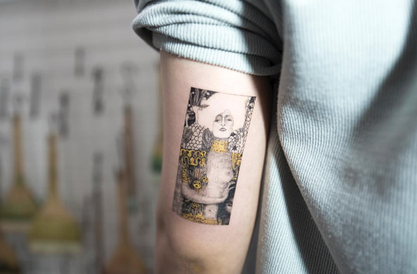 Klimt's Woman in Gold tattoo by Hongam