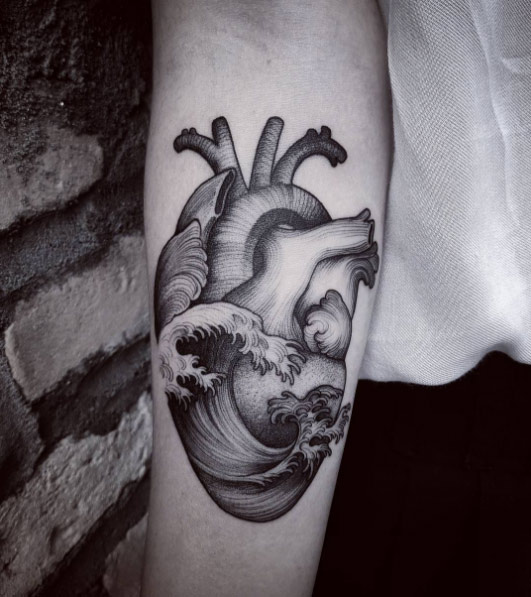 Creative Hokusai heart tattoo by Felipe Kross