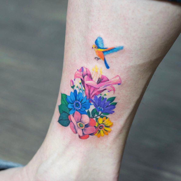Colorful floral ankle piece by Zihee