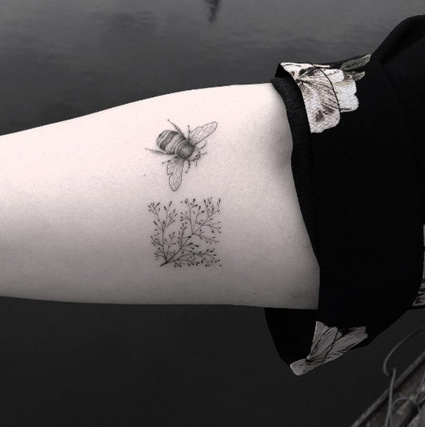 Bumblebee tattoo by Marabou