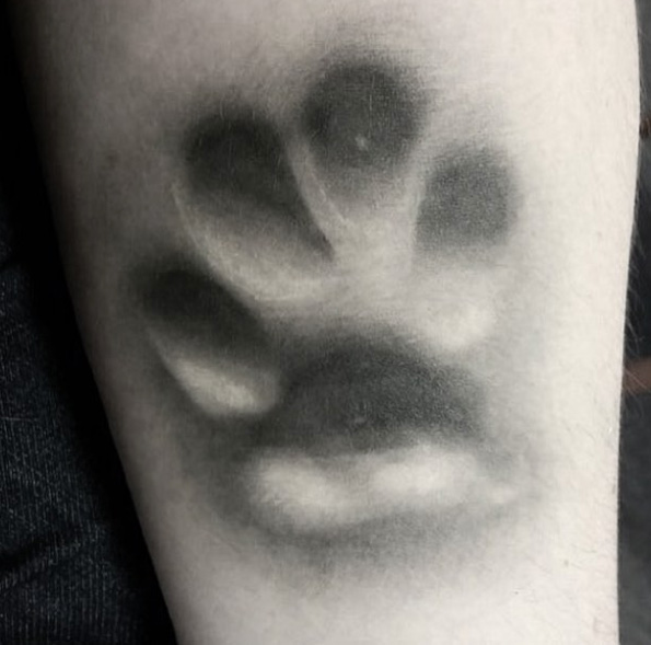 3D paw print tattoo by La Machine Infernale Tattoo