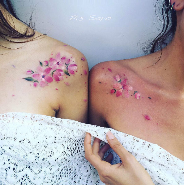 Matching cherry blossom shoulder pieces by Pis Saro