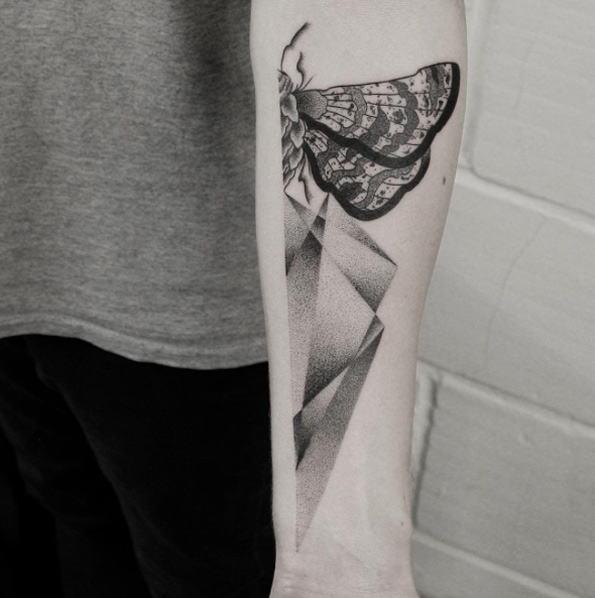 Dotwork geometric mountains by Oliver Whiting
