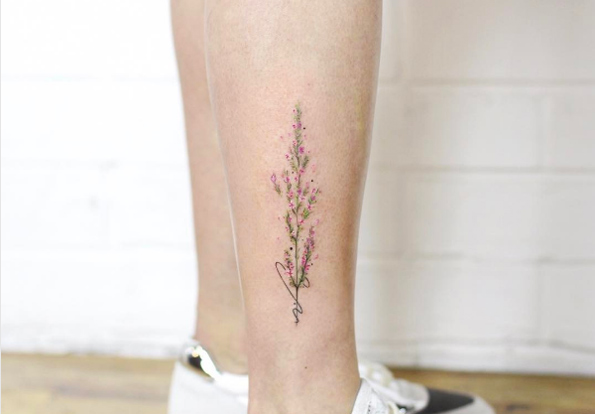 Floral piece on leg by Lena Fedchenko
