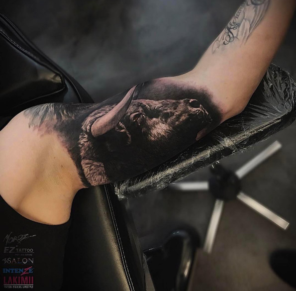 Realistic bull tattoo by Redberry