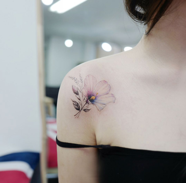 Floral shoulder piece by Tattooist Banul