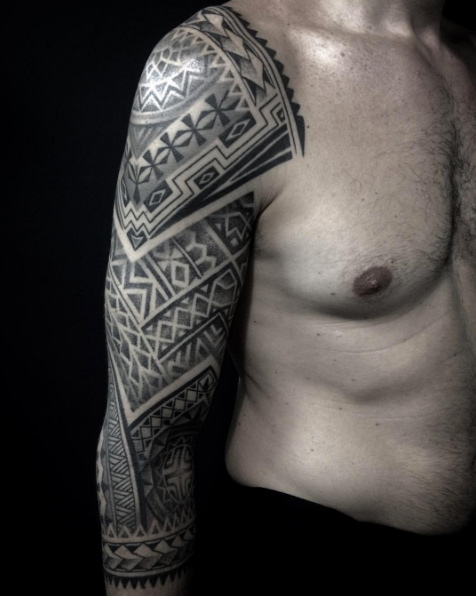 Geometric sleeve by Mathieu Kes