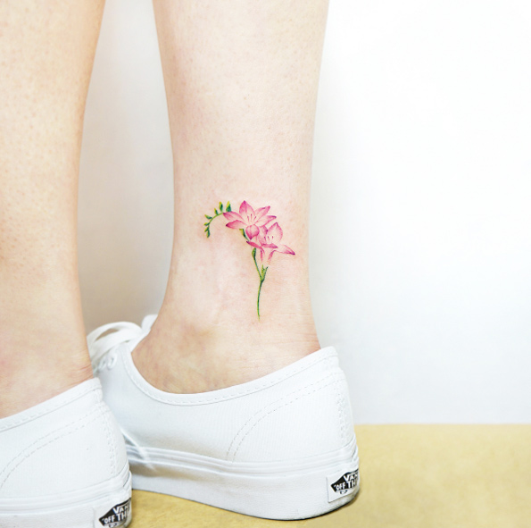 Floral ankle piece by Heejae Jung