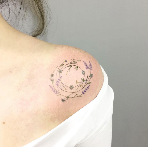 Botanical shoulder tattoo