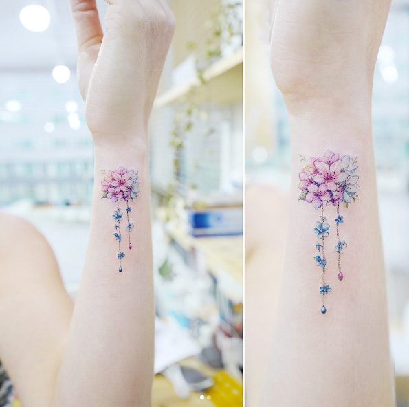 Floral accessory by Tattooist Banul