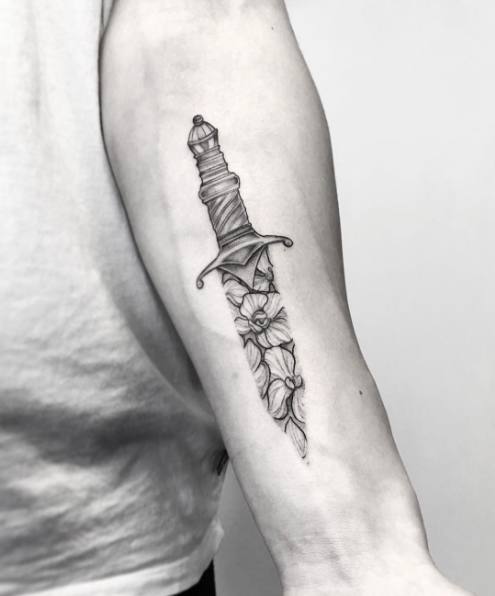 Floral dagger by LEVI