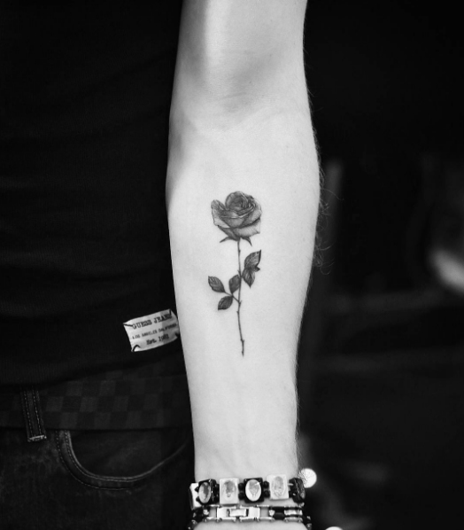 Blackwork rose by Drag Ink