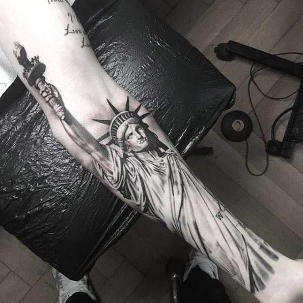 Statue of Liberty tattoo by Anton Tonik