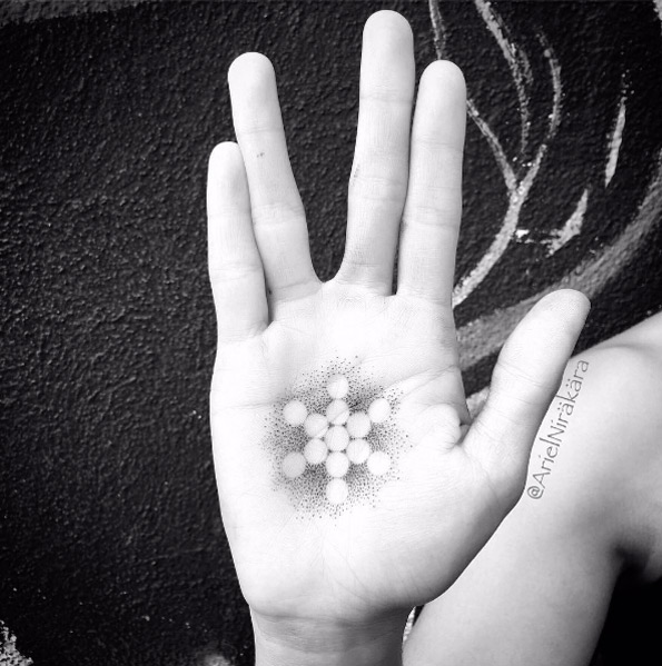 Negative space snowflake by Ariel Nirakara