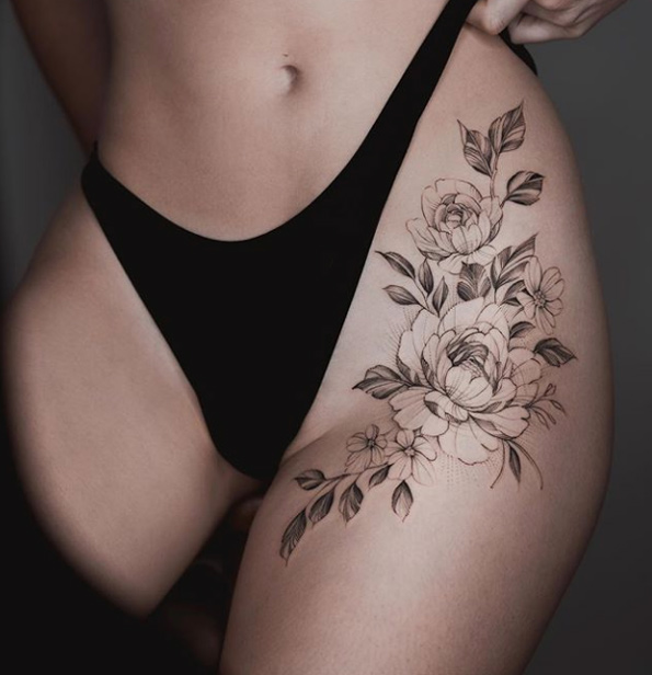 Floral hip piece by Tritoan Ly