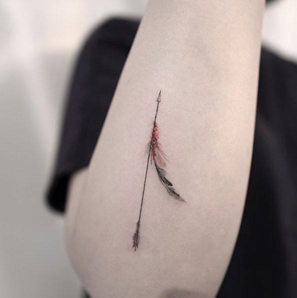 Feathered arrow by Hongdam