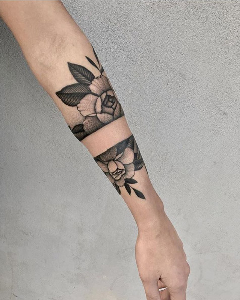 Negative space floral armband by Justin Oliver