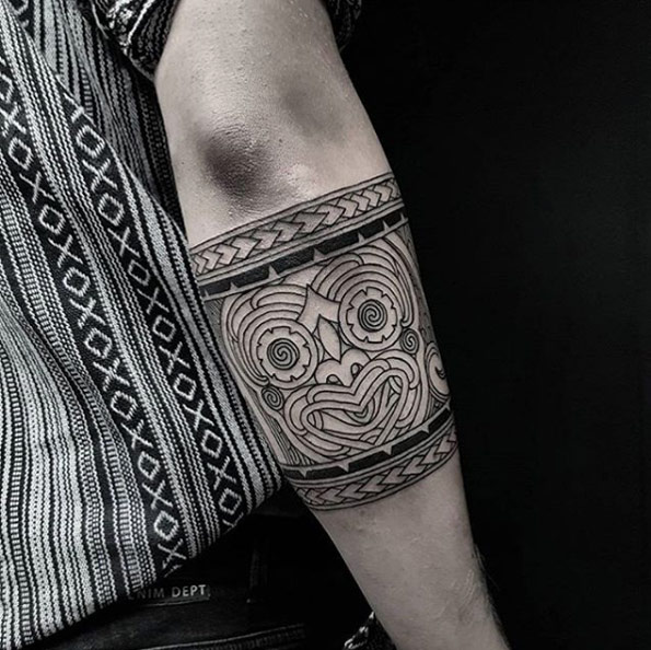 Maori armband by Manawa