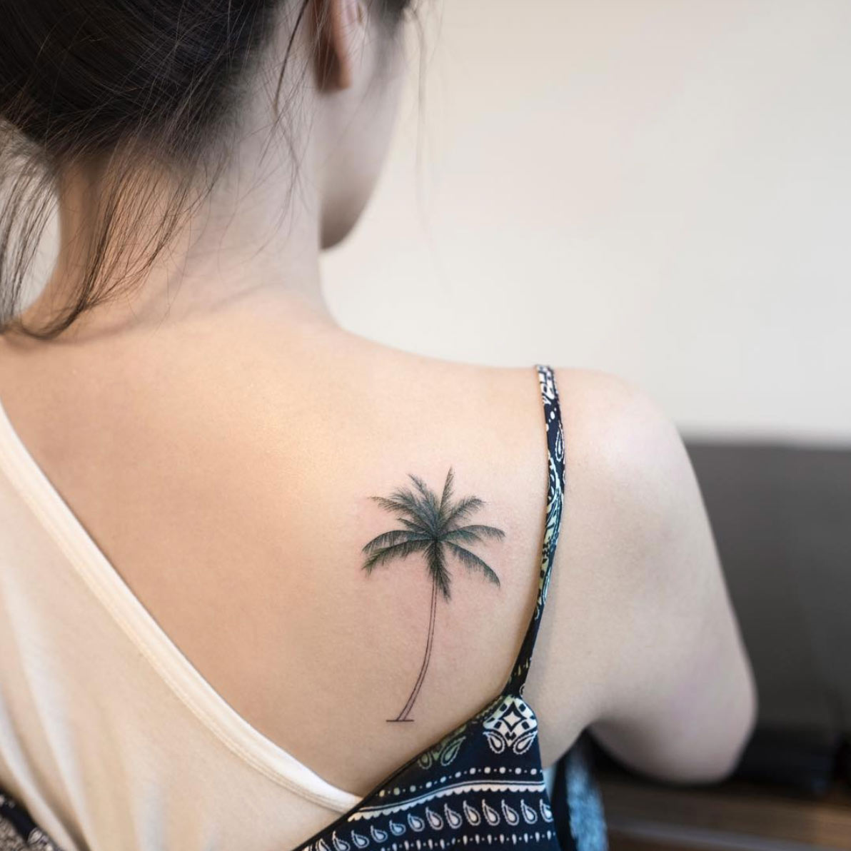 A palm tree by Hongdam