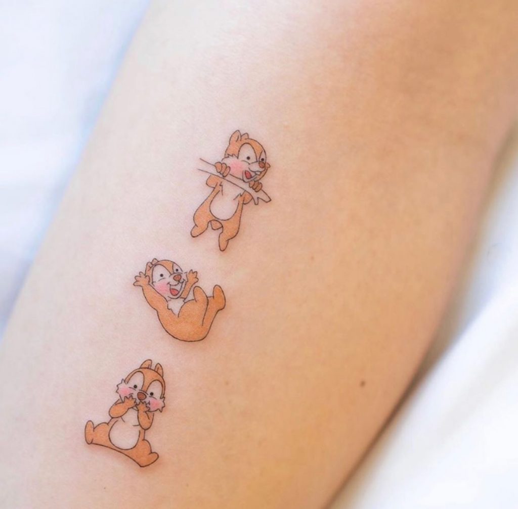 40 of the Trendiest Tiny Tattoos for Women in 2020 - TattooBlend